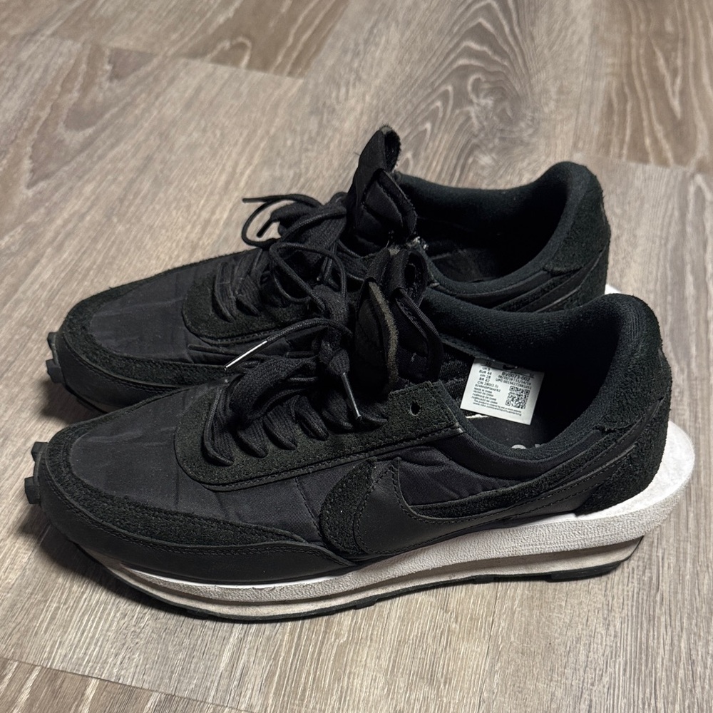 Nike Sacai black and white